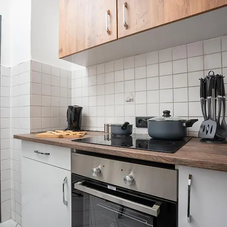 Daire Serviceroom24 - Space In Wlan - Smart-tv - 24-7 Check-in Und Kueche *